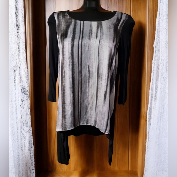 Cha Cha Vente Two-PieceFlowy Lightweight Set Satiny Asymmetrical Top & Cardigan - Picture 4 of 8